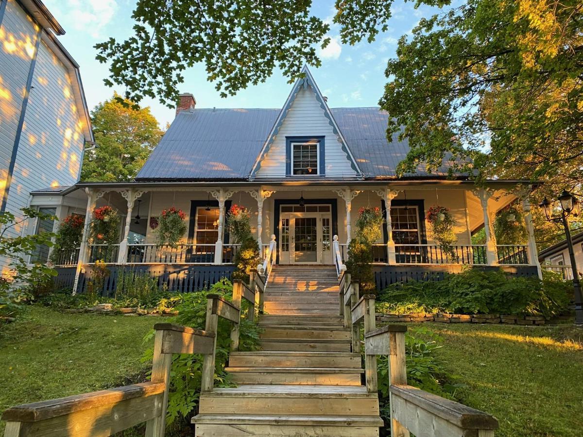 Auberge Sous Les Arbres Gaspé Exterior foto